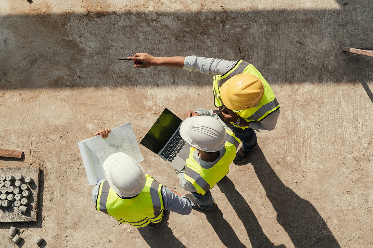 How Construction Project Managers Keep Teams Aligned and Accountable